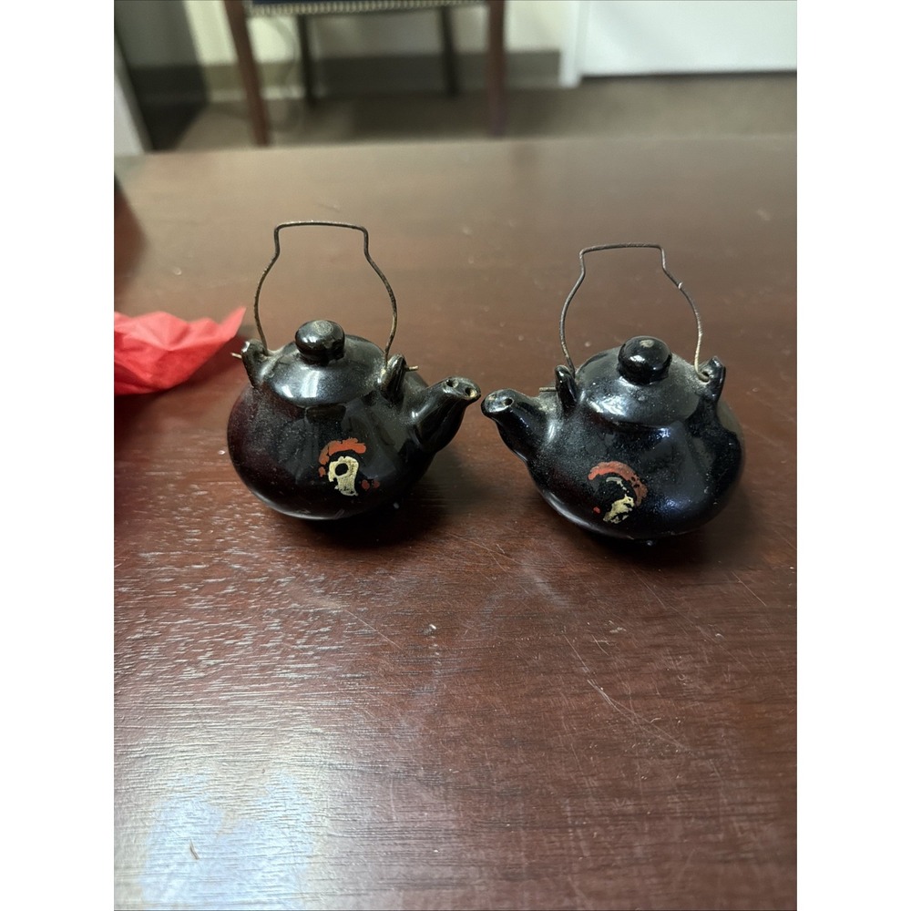 Vintage Japan Wire Handled Black Tea Kettles Salt Pepper Shakers